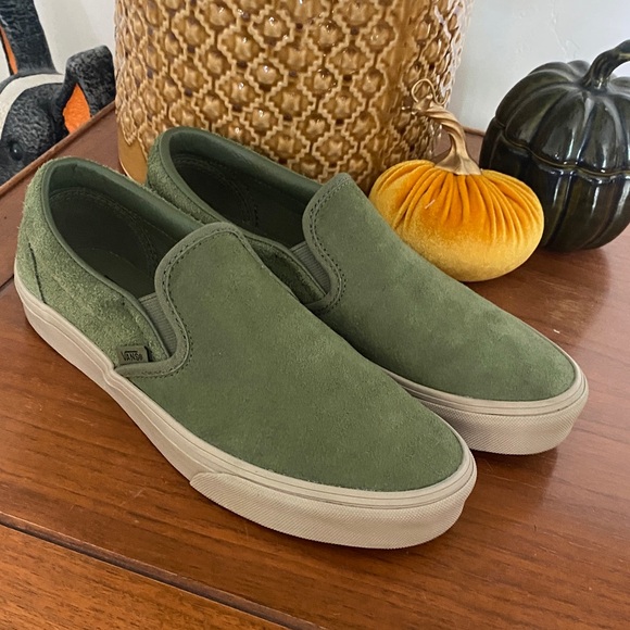 Vans Unisex Elm Green Suede Slip Ons Like New - Picture 5 of 14